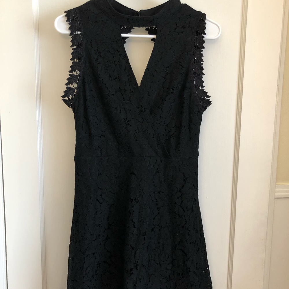 Francesca’s black lace dress